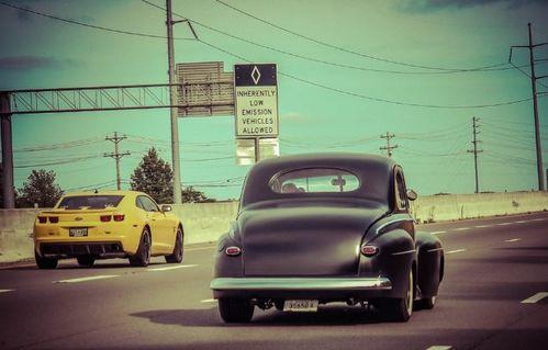 国产车改装复古轿车视频,国产车改装轿车，演绎时光穿梭之旅